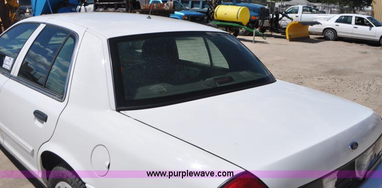 image for item G7438 2009 Ford Crown Victoria