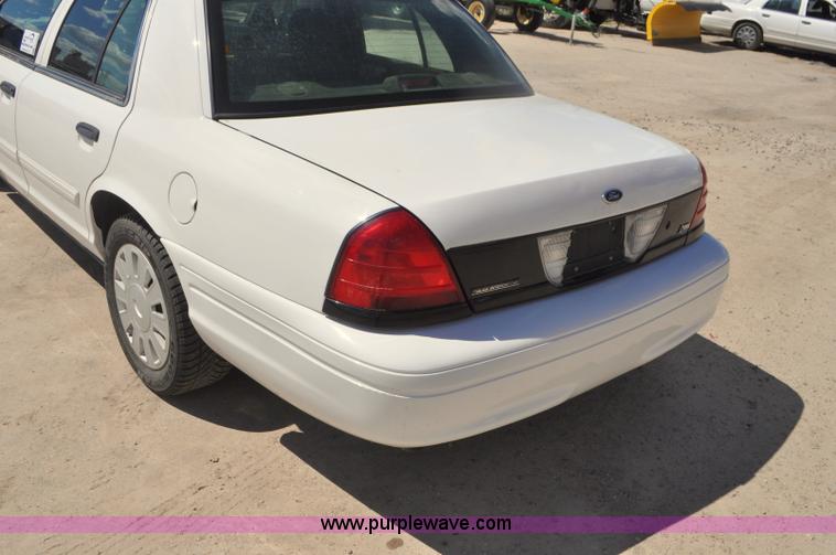 image for item G7438 2009 Ford Crown Victoria