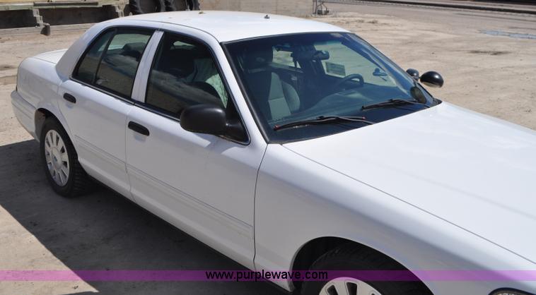 image for item G7438 2009 Ford Crown Victoria