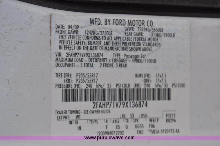 image for item G7438 2009 Ford Crown Victoria