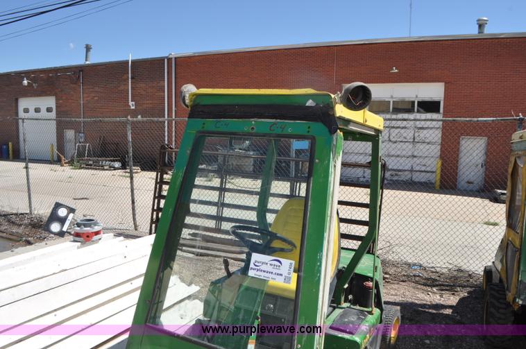 image for item G7456 John Deere 4100 lawn mower