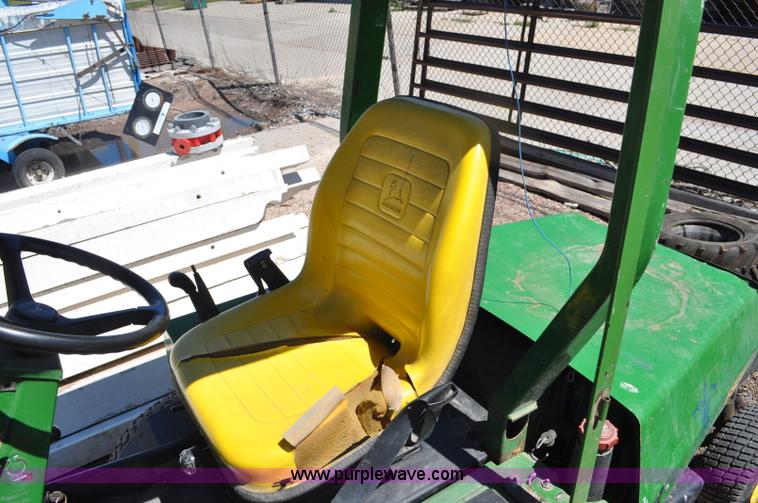 image for item G7456 John Deere 4100 lawn mower