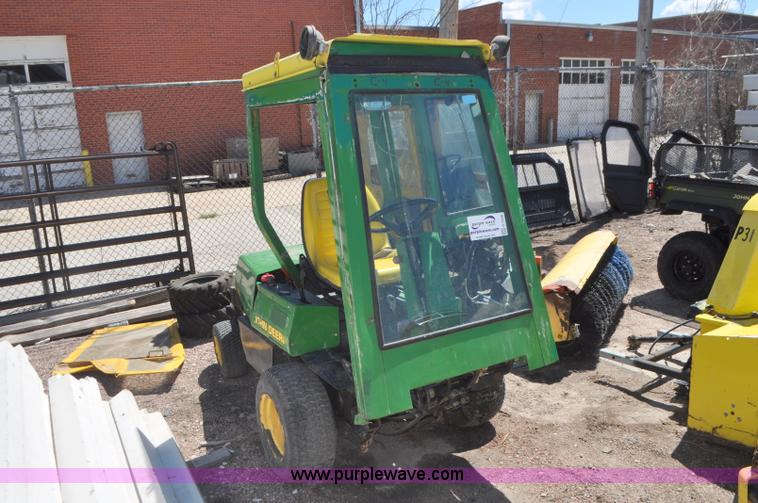 image for item G7456 John Deere 4100 lawn mower