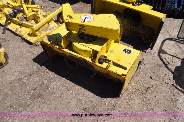 image for item G7456 John Deere 4100 lawn mower