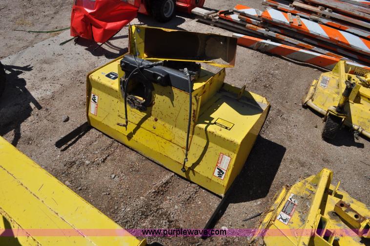 image for item G7456 John Deere 4100 lawn mower