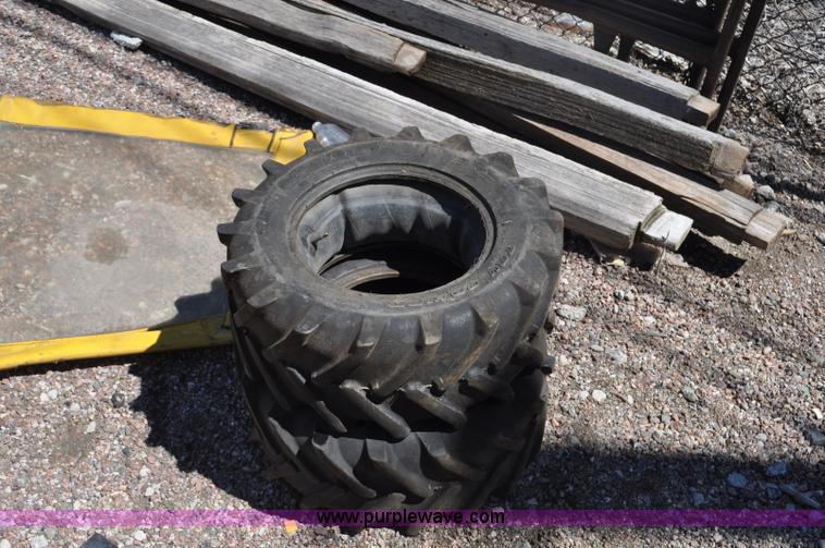 image for item G7456 John Deere 4100 lawn mower