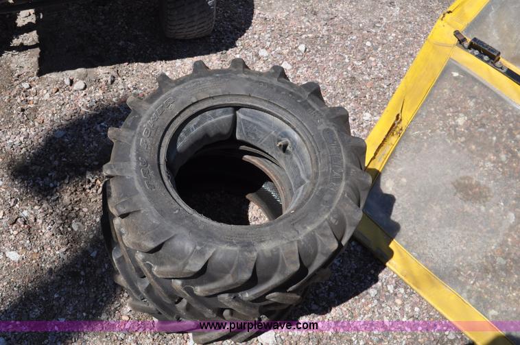 image for item G7456 John Deere 4100 lawn mower