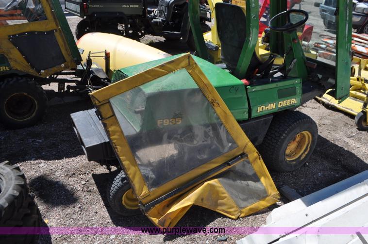 image for item G7456 John Deere 4100 lawn mower