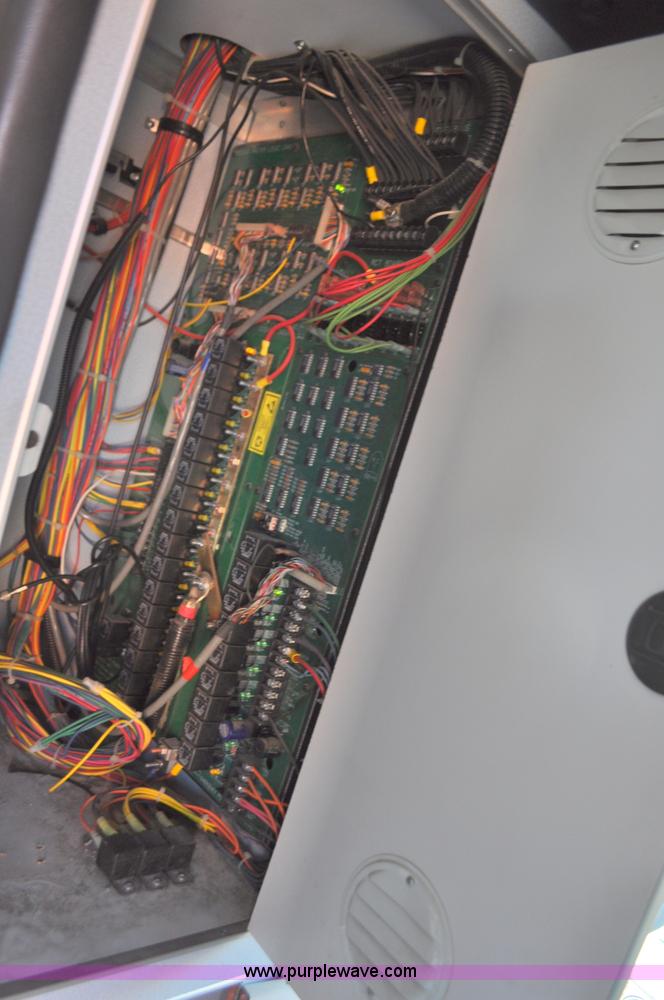 image for item G7466 1999 Ford Econoline E450 ambulance