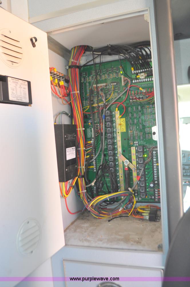 image for item G7466 1999 Ford Econoline E450 ambulance