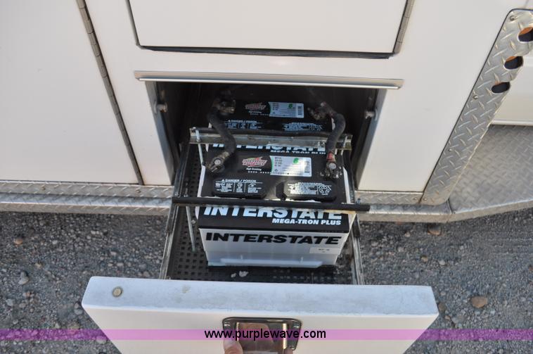 image for item G7466 1999 Ford Econoline E450 ambulance