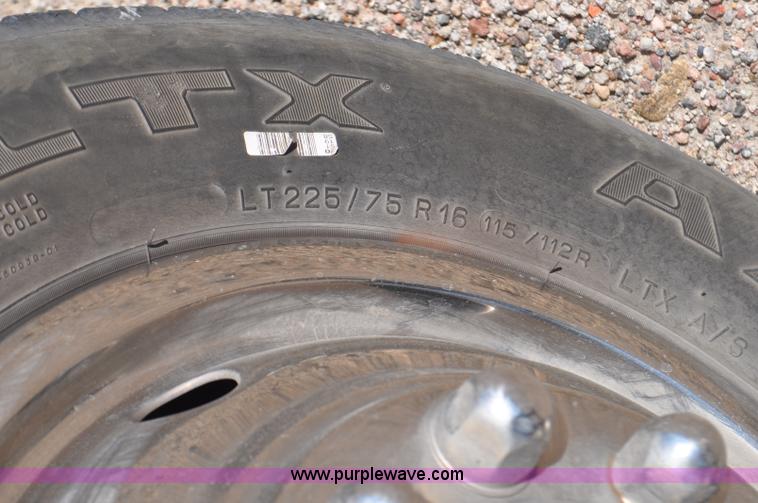 image for item G7466 1999 Ford Econoline E450 ambulance