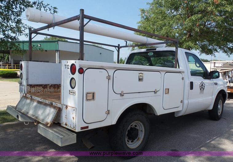 image for item J4001 1999 Ford F250 Super Duty utility truck
