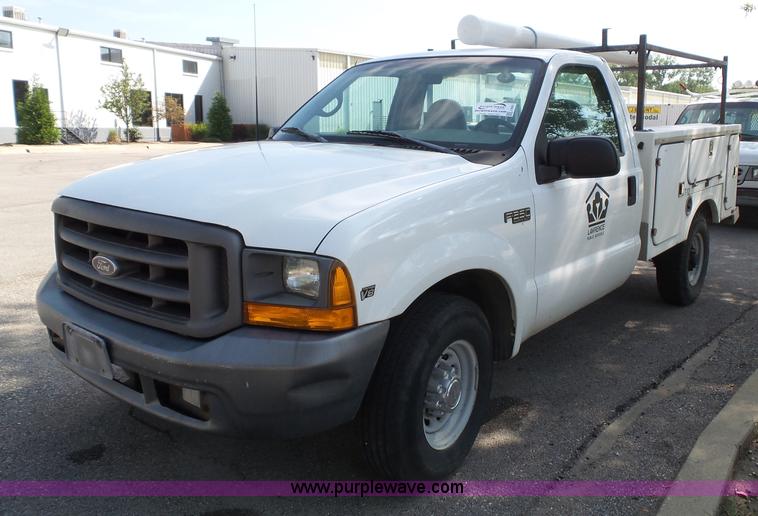 image for item J4001 1999 Ford F250 Super Duty utility truck