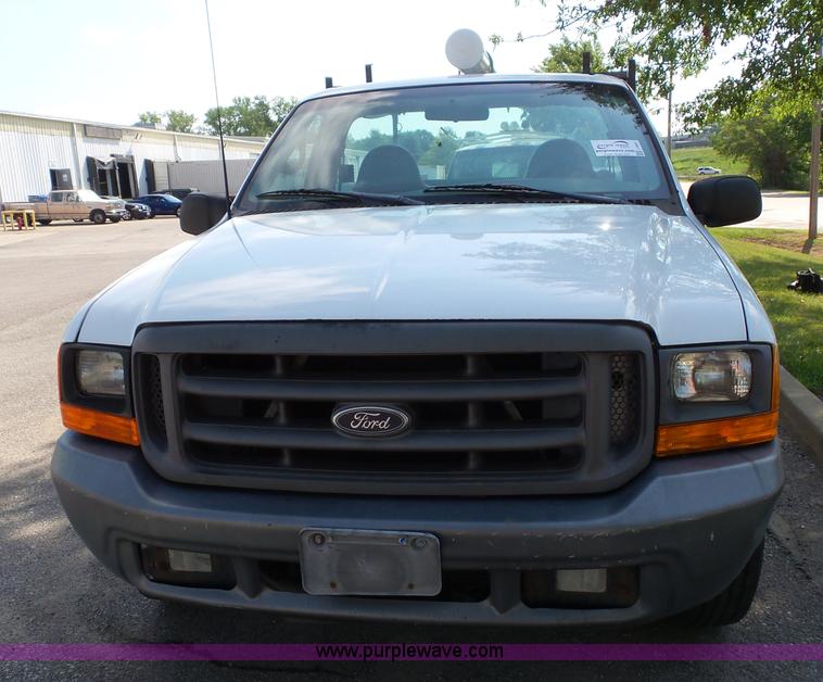 image for item J4001 1999 Ford F250 Super Duty utility truck