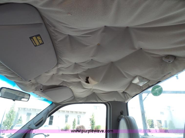 image for item J4001 1999 Ford F250 Super Duty utility truck