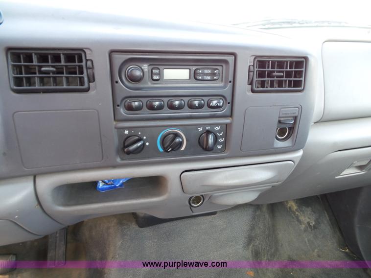 image for item J4001 1999 Ford F250 Super Duty utility truck