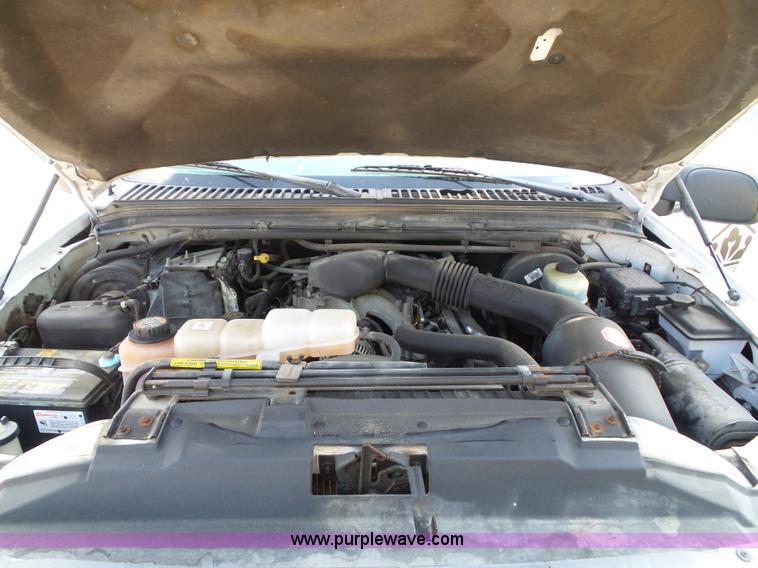 image for item J4001 1999 Ford F250 Super Duty utility truck