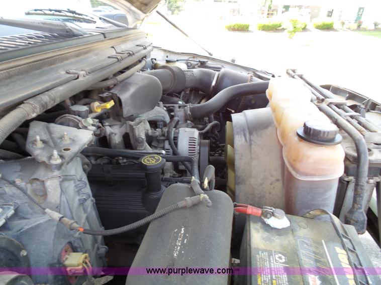 image for item J4001 1999 Ford F250 Super Duty utility truck