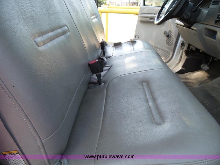 image for item J4001 1999 Ford F250 Super Duty utility truck