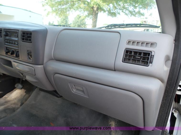 image for item J4001 1999 Ford F250 Super Duty utility truck