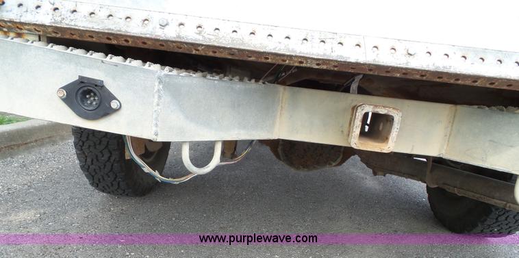 image for item J4001 1999 Ford F250 Super Duty utility truck