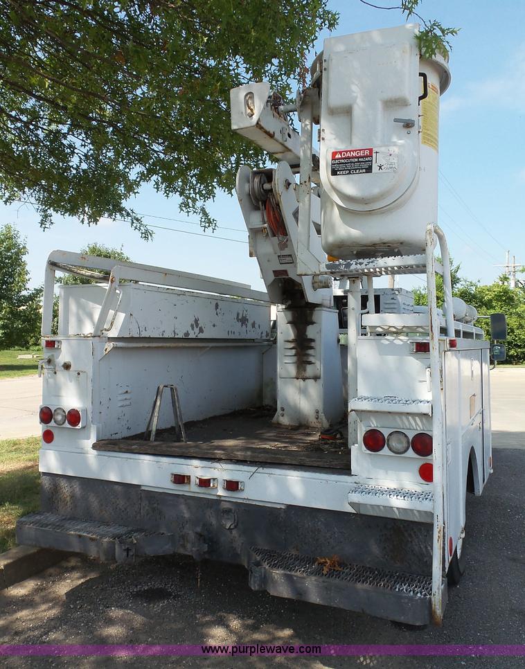 image for item J4002 1991 GMC Sierra 3500 SL bucket truck