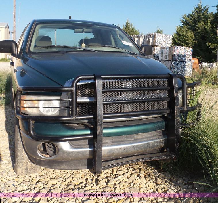 image for item J4004 2004 Dodge Ram 1500 Quad Cab pickup truck