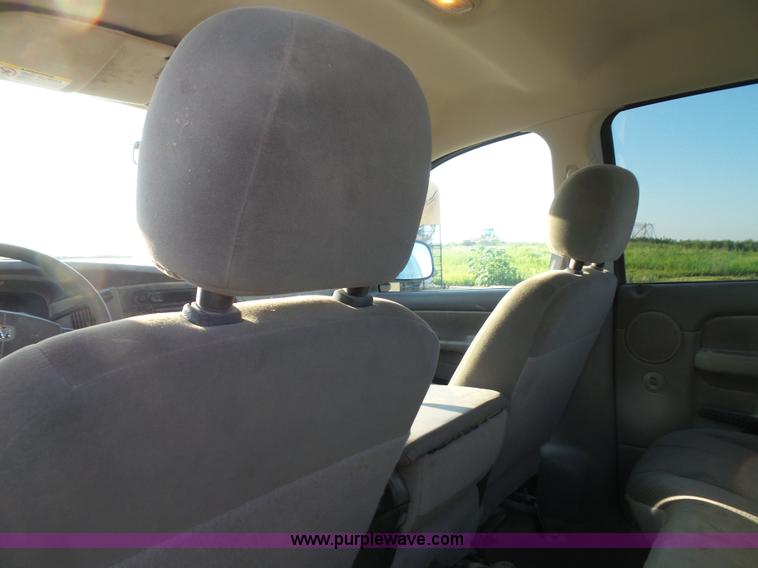 image for item J4004 2004 Dodge Ram 1500 Quad Cab pickup truck