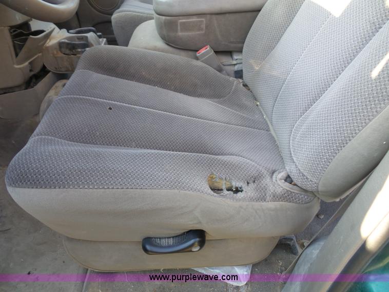 image for item J4004 2004 Dodge Ram 1500 Quad Cab pickup truck