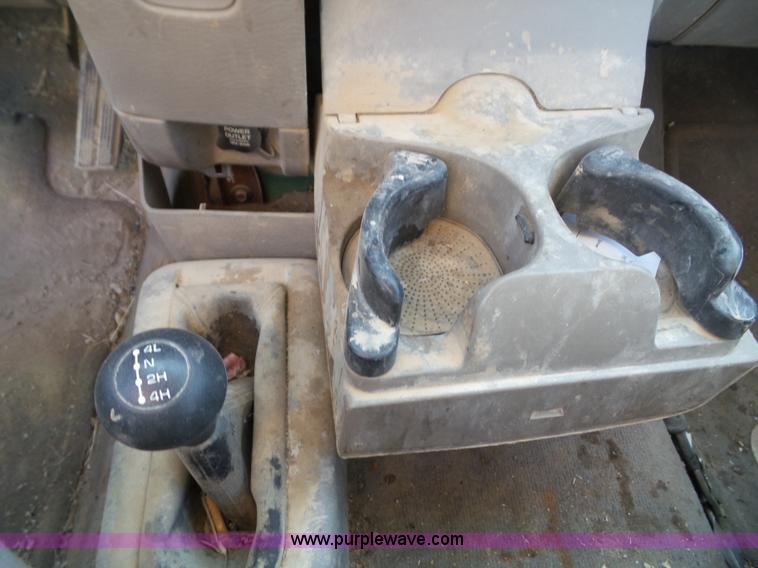 image for item J4004 2004 Dodge Ram 1500 Quad Cab pickup truck