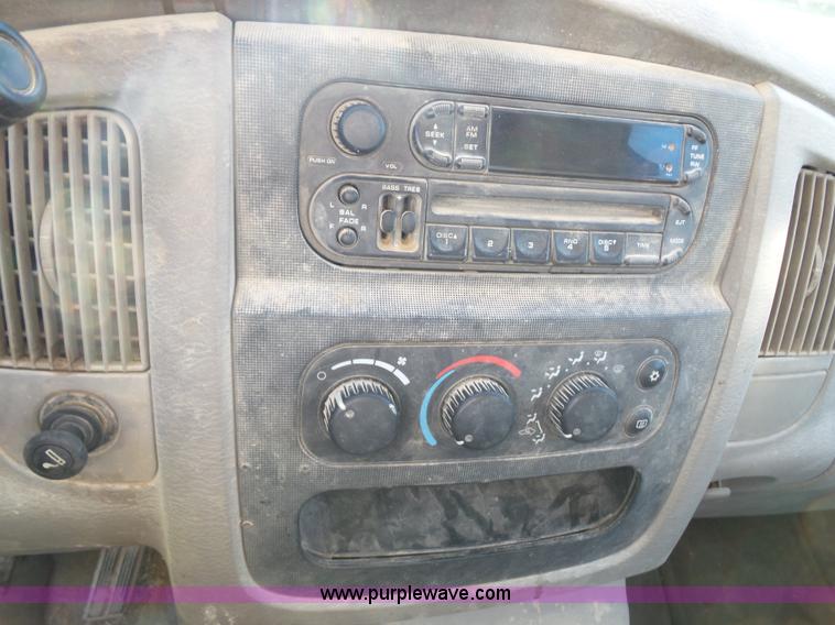 image for item J4004 2004 Dodge Ram 1500 Quad Cab pickup truck