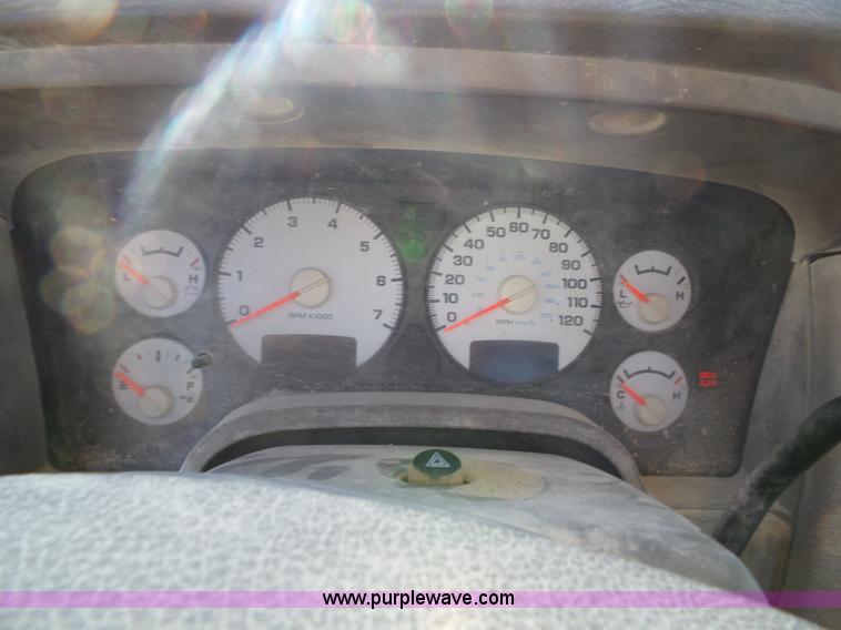 image for item J4004 2004 Dodge Ram 1500 Quad Cab pickup truck