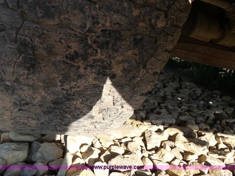 image for item J4004 2004 Dodge Ram 1500 Quad Cab pickup truck