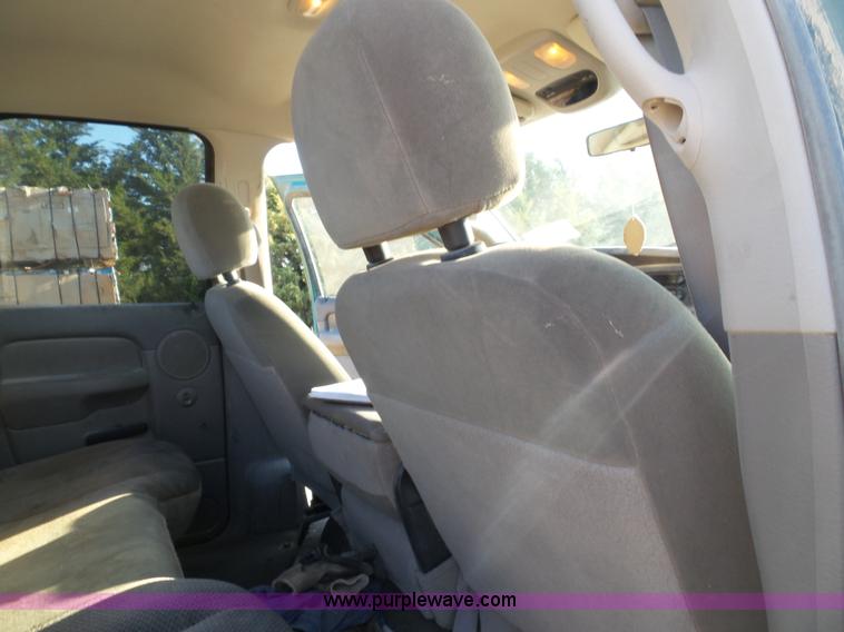 image for item J4004 2004 Dodge Ram 1500 Quad Cab pickup truck