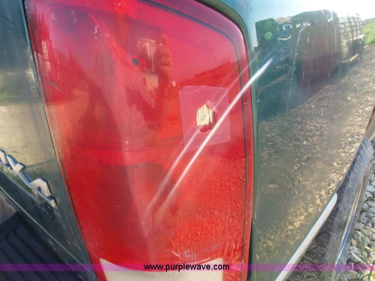 image for item J4004 2004 Dodge Ram 1500 Quad Cab pickup truck