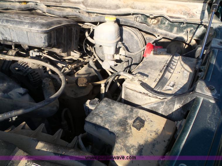 image for item J4004 2004 Dodge Ram 1500 Quad Cab pickup truck