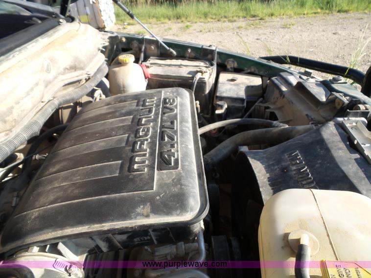 image for item J4004 2004 Dodge Ram 1500 Quad Cab pickup truck