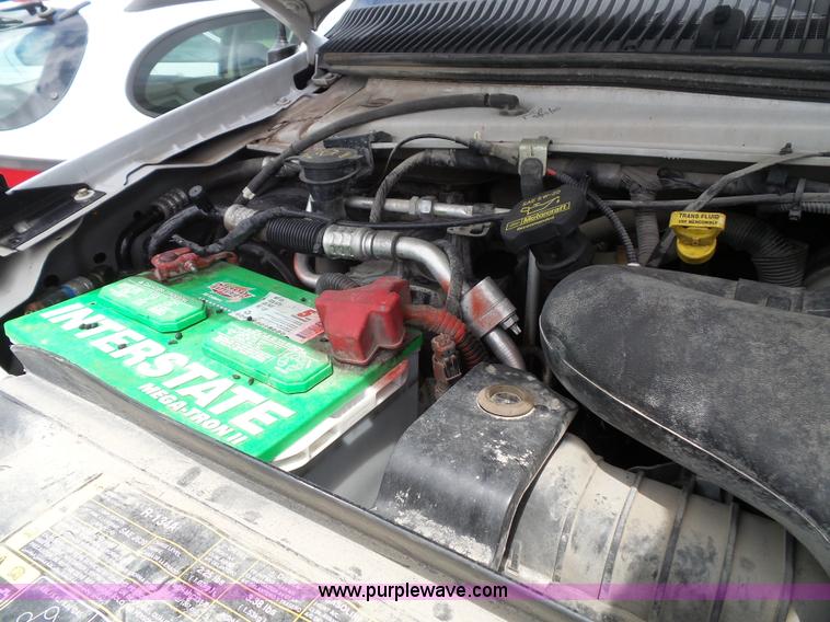 image for item J4006 2010 Ford Econoline E350 shuttle bus