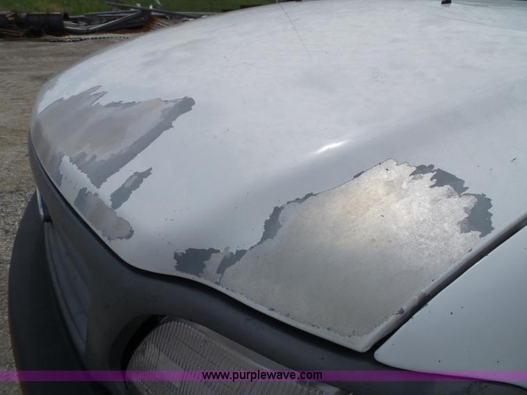 image for item J4026 2001 Ford F150 XL truck cab and chassis