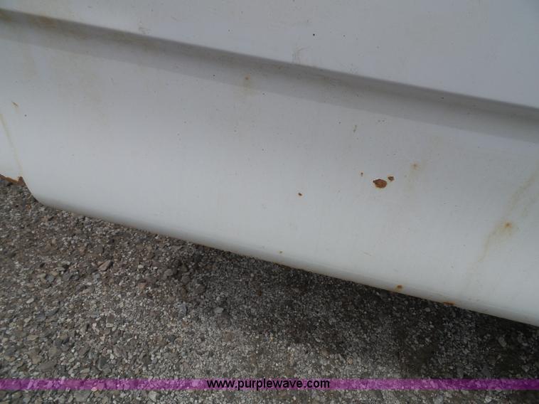 image for item J4026 2001 Ford F150 XL truck cab and chassis