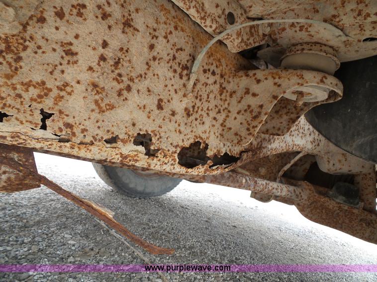 image for item J4026 2001 Ford F150 XL truck cab and chassis