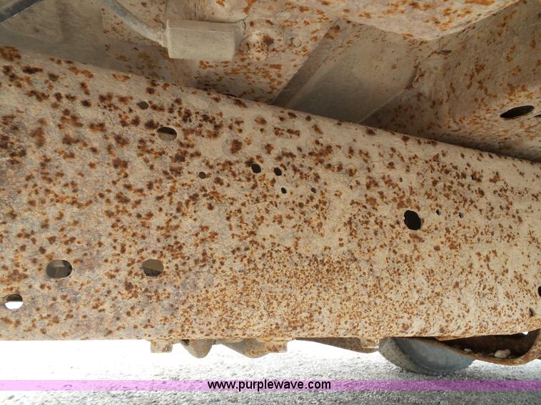 image for item J4026 2001 Ford F150 XL truck cab and chassis