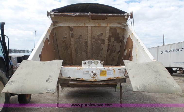 image for item J4027 2000 Ranco bottom dump trailer