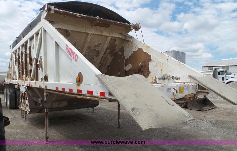 image for item J4027 2000 Ranco bottom dump trailer