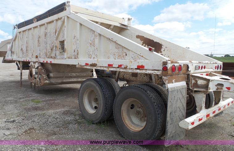 image for item J4027 2000 Ranco bottom dump trailer