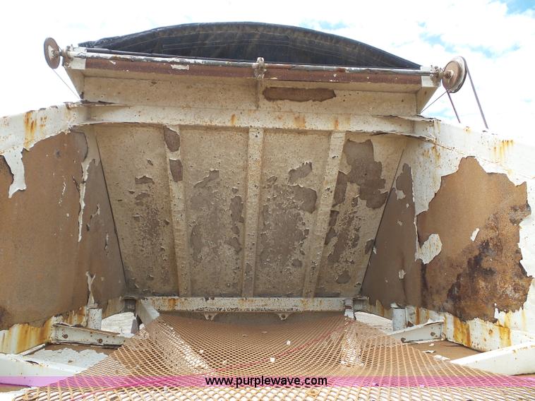 image for item J4027 2000 Ranco bottom dump trailer