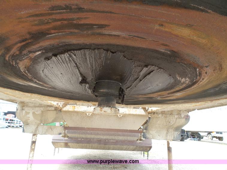 image for item J4027 2000 Ranco bottom dump trailer