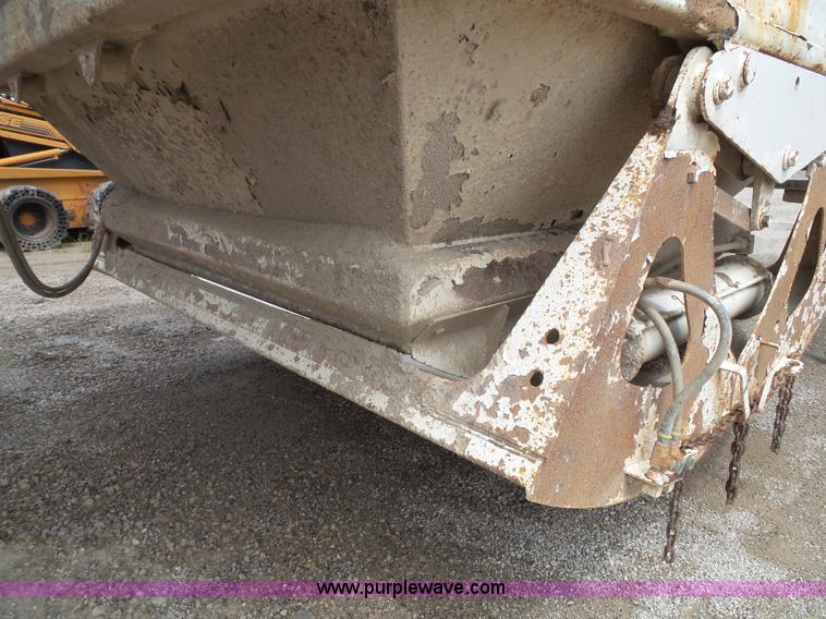 image for item J4027 2000 Ranco bottom dump trailer