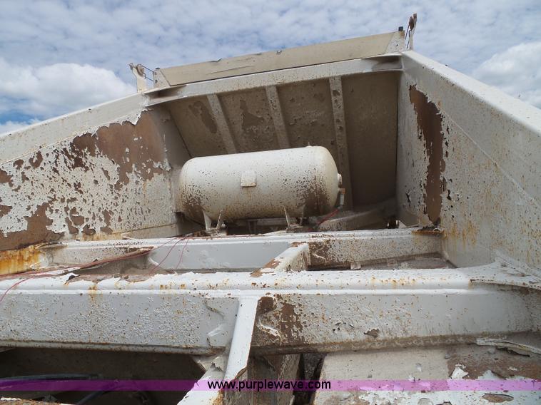 image for item J4027 2000 Ranco bottom dump trailer